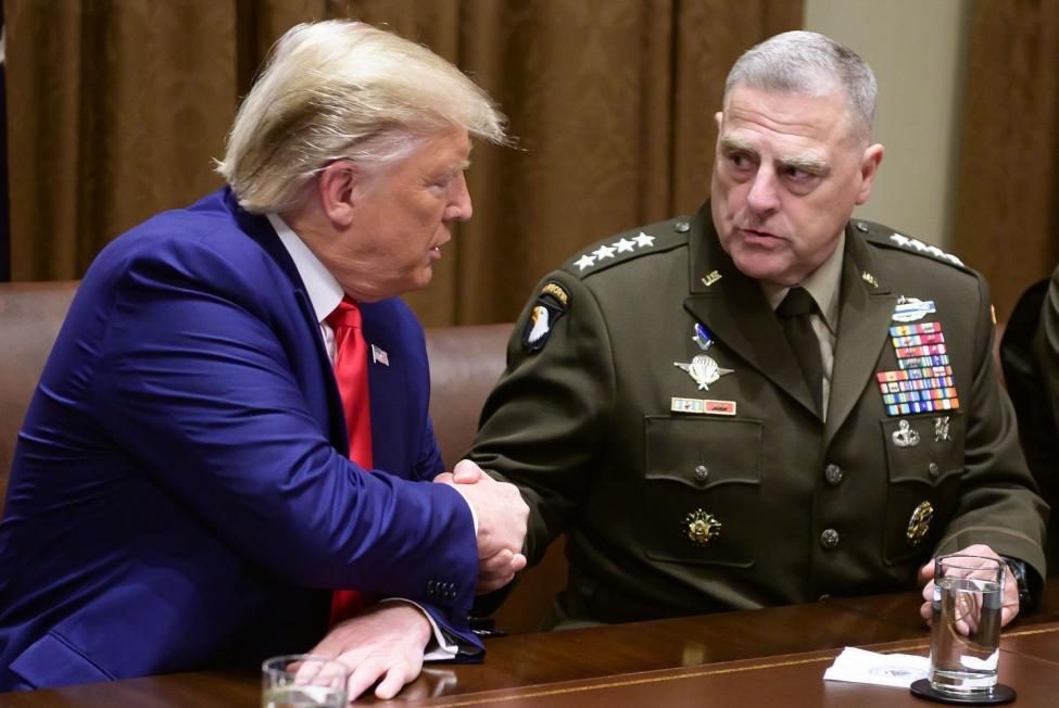 آب پاکی رئیس ستادمشترک ارتش روی دست ترامپ