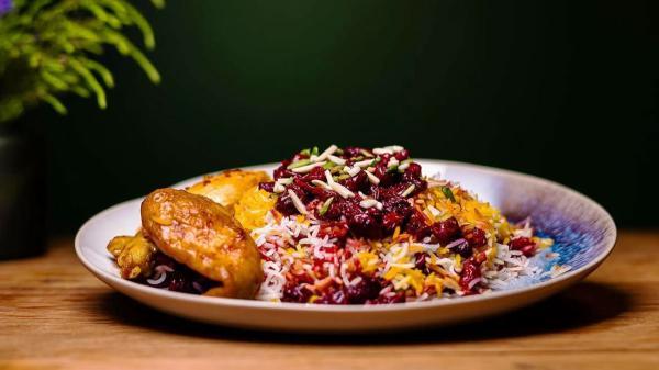 طرز تهیه آلبالو پلو با مرغ؛ راز پخت یک غذای خوش عطر