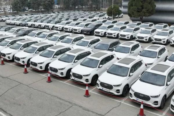 پیگیری شکایات پیرامون نحوه واردات خودرو در کمیسیون صنایع